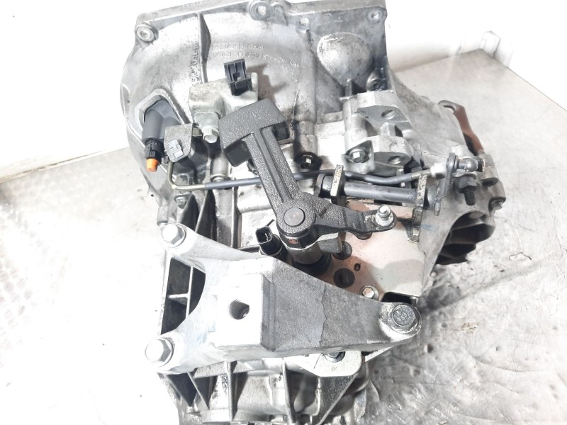 Recambio de caja cambios para mazda 3 sedán (bk) 1.6 di turbo (bk12y) referencia OEM IAM 6M5R 6M5R7002YC 