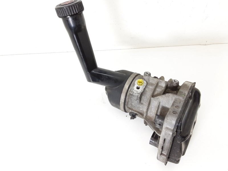Recambio de bomba direccion para citroën c4 grand picasso i (ua_) 2.0 hdi 138 referencia OEM IAM 9685051580 A0015331 
