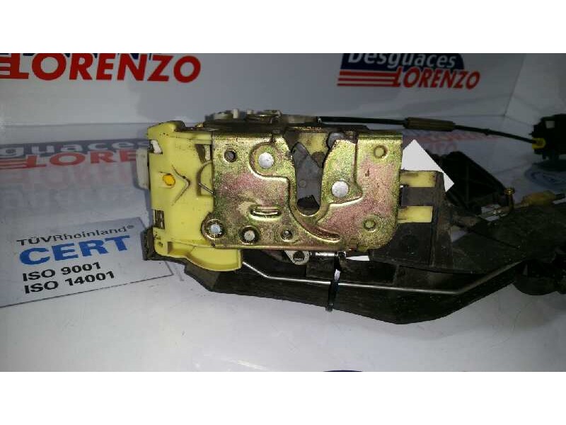 Recambio de cerradura puerta delantera derecha para ford focus berlina (cak) ambiente referencia OEM IAM XS41A21812CF  