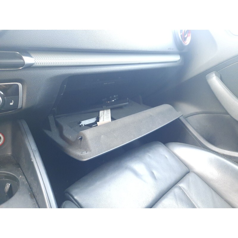 Recambio de guantera para audi a3 sportback (8va, 8vf) 2.0 tdi referencia OEM IAM   