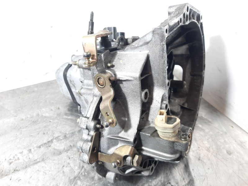 Recambio de caja cambios para peugeot 206 van 1.4 hdi referencia OEM IAM 20CN36  