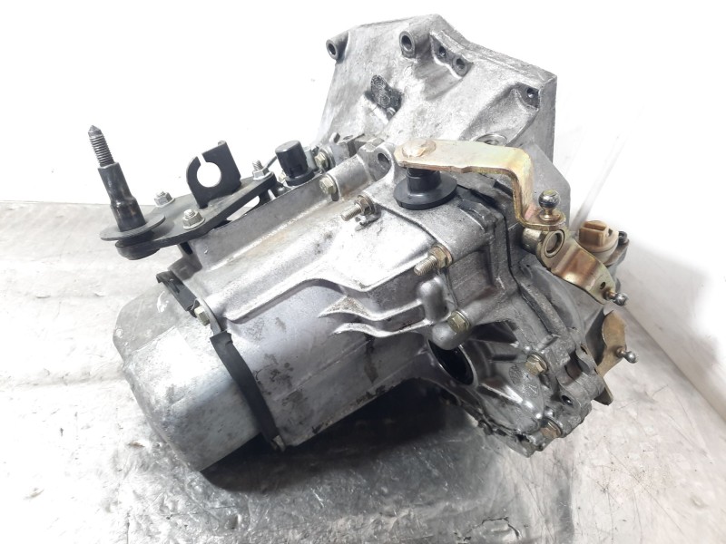 Recambio de caja cambios para peugeot 206 van 1.4 hdi referencia OEM IAM 20CN36  