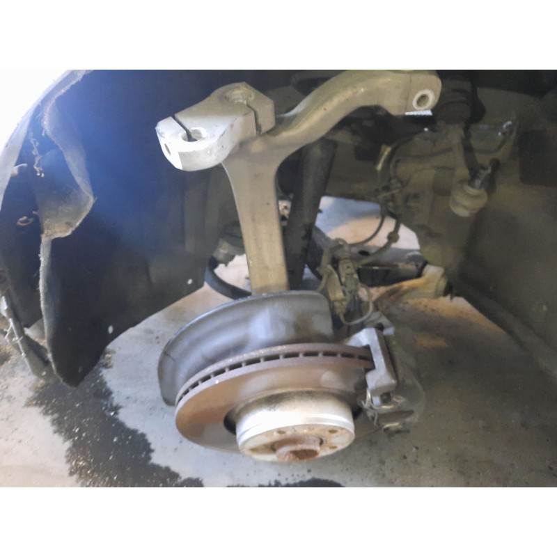 Recambio de mangueta delantera izquierda para audi a6 c6 (4f2) 2.0 tdi referencia OEM IAM   