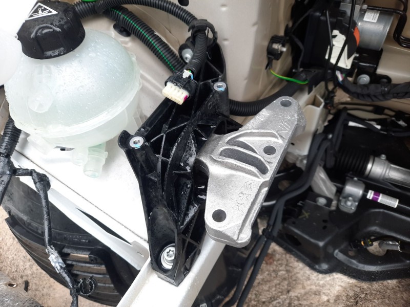 Recambio de soporte motor derecho para opel combo e tour / life (k9) 1.5 referencia OEM IAM   