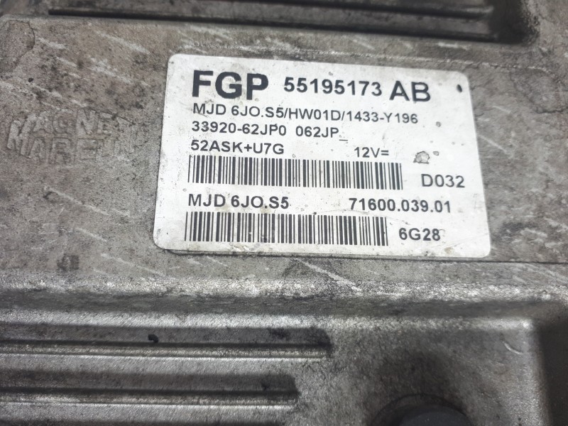 Recambio de centralita motor uce para suzuki swift berlina (mz) gl (3-ptas.) referencia OEM IAM 55195173AB 7160003901 