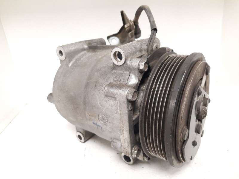 Recambio de compresor aire acondicionado para ford fiesta vi (cb1, ccn) 1.4 tdci referencia OEM IAM   
