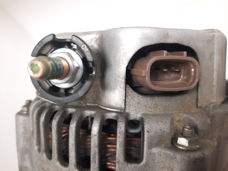 Recambio de alternador para kia carnival / grand carnival iii (vq) 2.9 crdi referencia OEM IAM 373004X900 021319221 