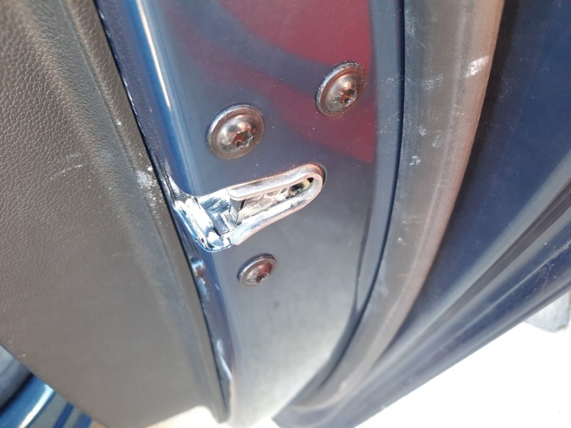 Recambio de cerradura puerta trasera derecha para opel zafira tourer c (p12) 1.6 cdti (75) referencia OEM IAM   