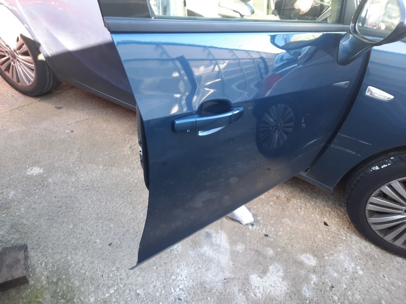 Recambio de puerta delantera derecha para opel zafira tourer c (p12) 1.6 cdti (75) referencia OEM IAM   