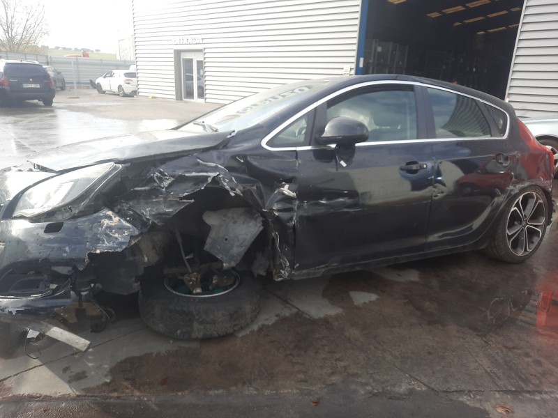 opel astra j (p10) del año 2013