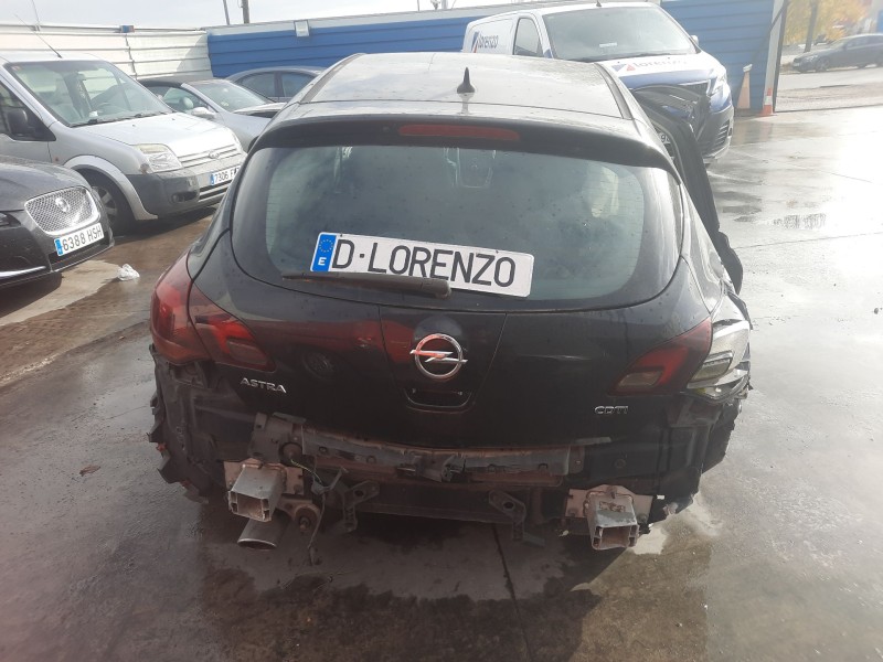 opel astra j (p10) del año 2013