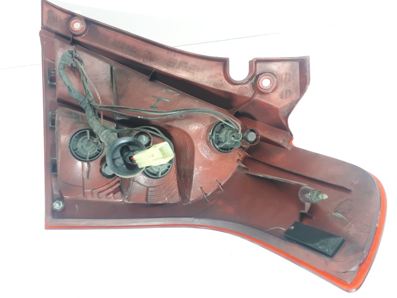 Recambio de piloto trasero izquierdo para suzuki swift berlina (mz) gl (3-ptas.) referencia OEM IAM   