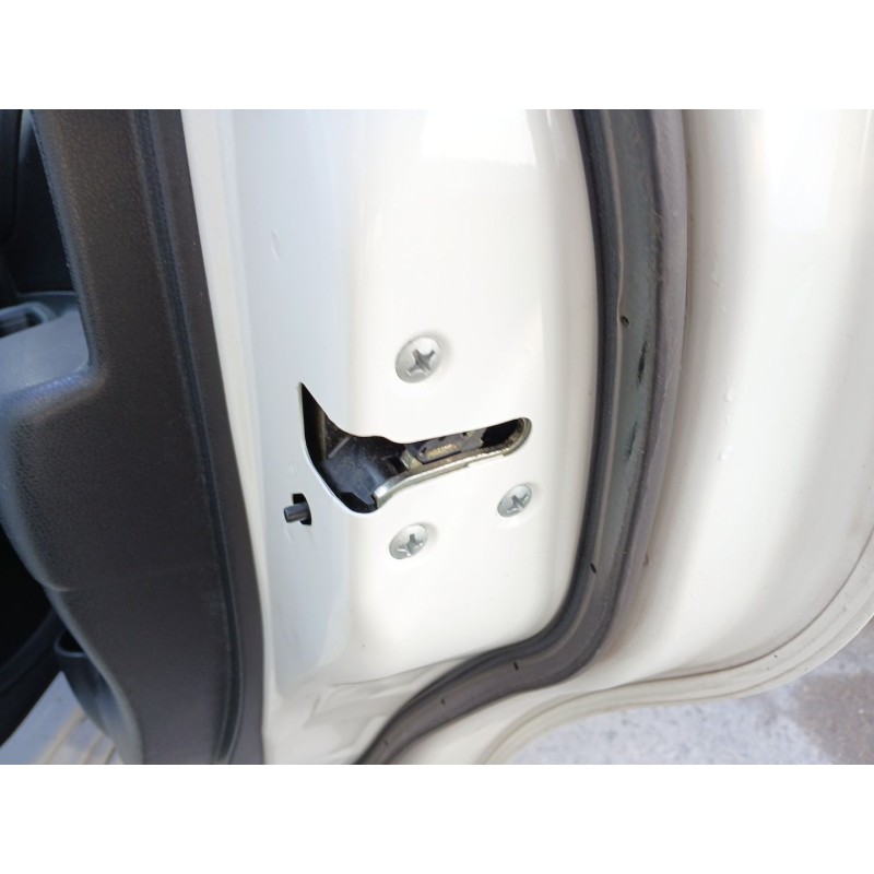 Recambio de cerradura puerta trasera derecha para nissan note (e12) 1.5 dci referencia OEM IAM   