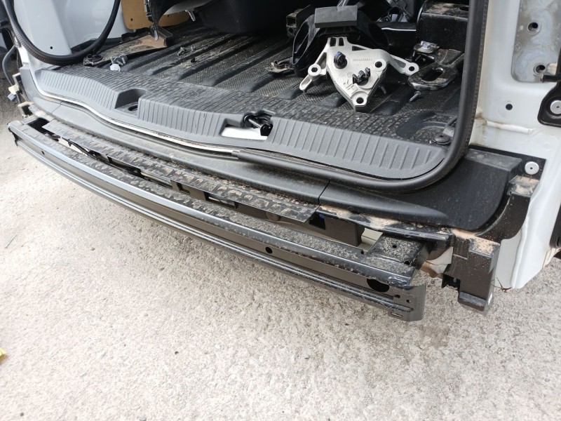 Recambio de refuerzo paragolpes trasero para nissan townstar furgoneta/monovolumen (xfk) 1.3 referencia OEM IAM   