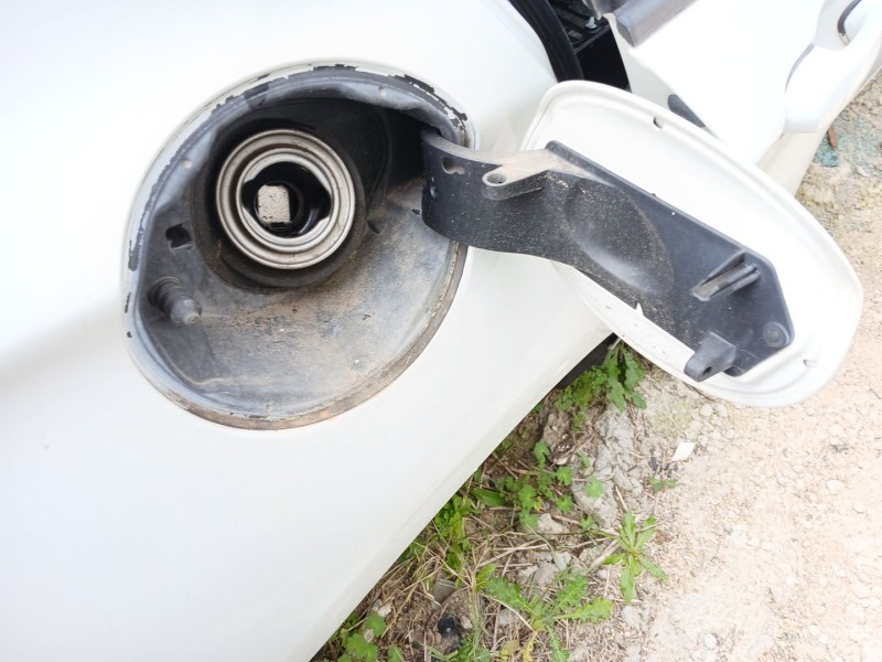 Recambio de tapa exterior combustible para bmw 1 (f20) 118 d referencia OEM IAM   