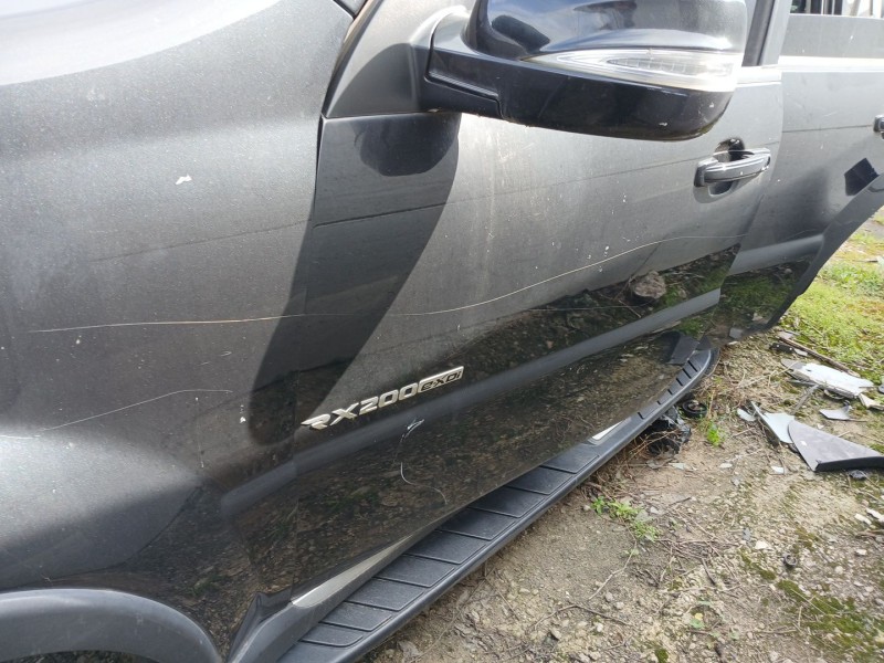 Recambio de puerta delantera izquierda para ssangyong rexton w limited 4wd referencia OEM IAM   