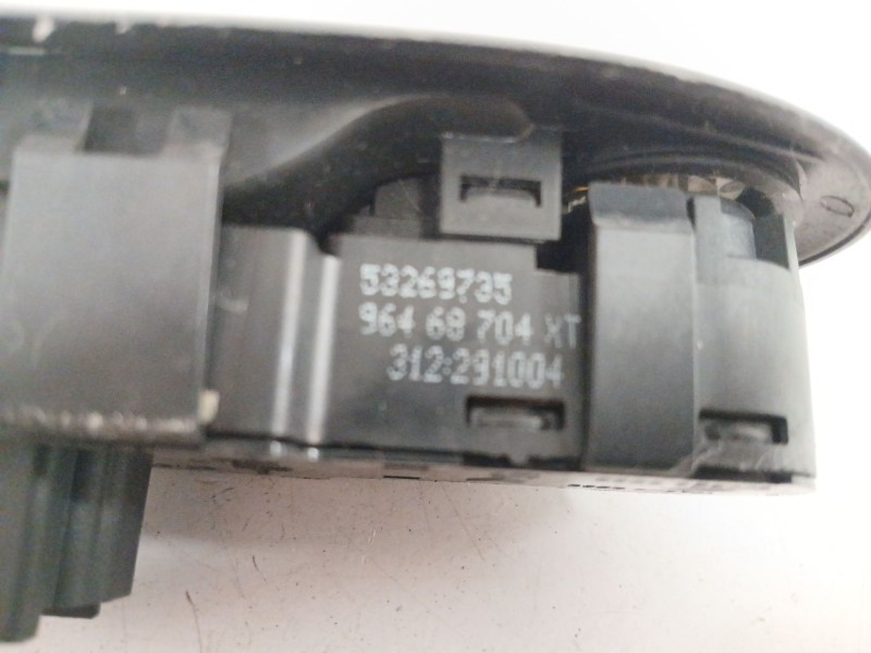 Recambio de mando elevalunas delantero izquierdo para peugeot 407 (6d_) 2.0 hdi 135 (6drhrh, 6drhre, 6drhrg, 6drhrj) referencia 