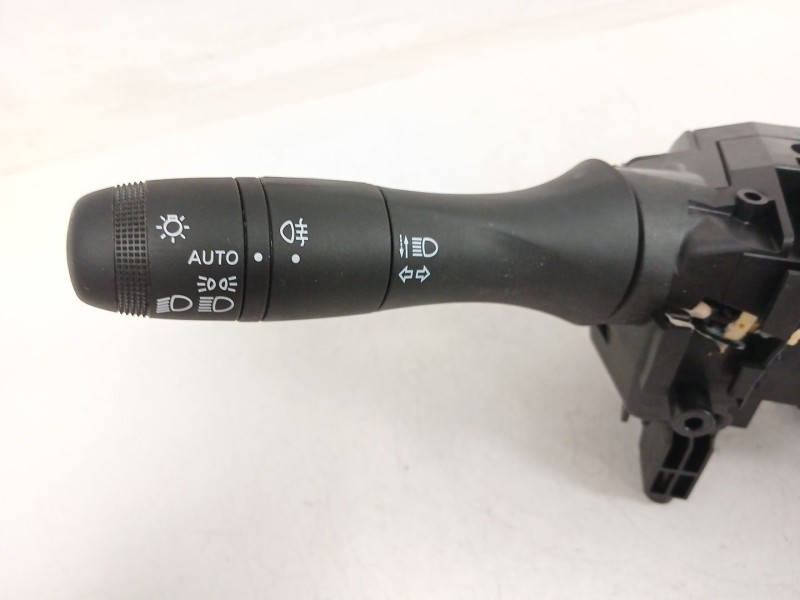 Recambio de mando luces para nissan townstar furgoneta/monovolumen (xfk) 1.3 referencia OEM IAM 255679931R 92960XFL02217 1050839