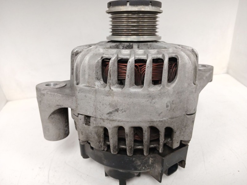 Recambio de alternador para opel astra j (p10) 2.0 cdti (68) referencia OEM IAM 13502581 2650799A TG12C052