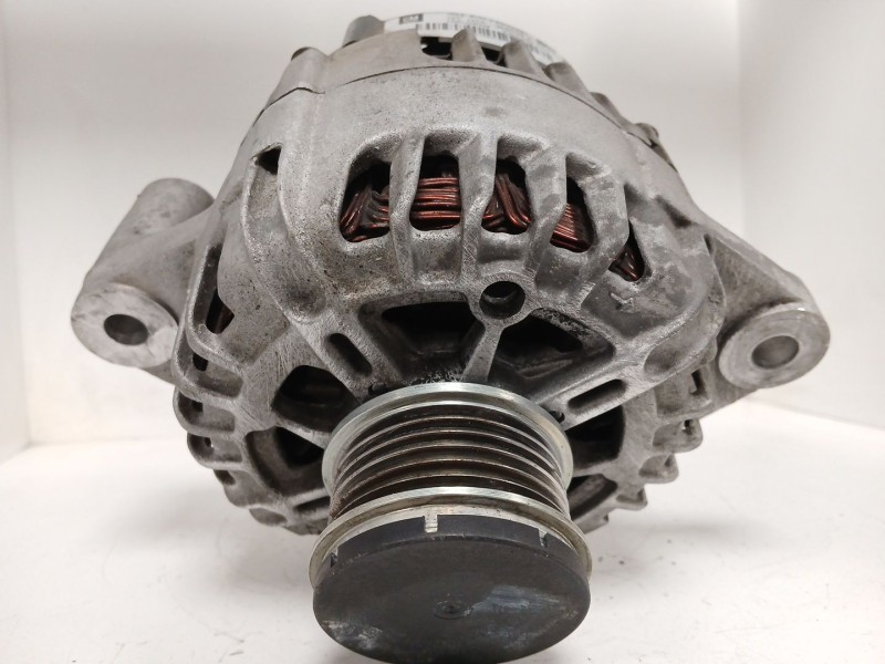Recambio de alternador para opel astra j (p10) 2.0 cdti (68) referencia OEM IAM 13502581 2650799A TG12C052