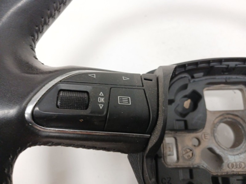 Recambio de volante para audi a3 sportback (8va, 8vf) 2.0 tdi referencia OEM IAM   