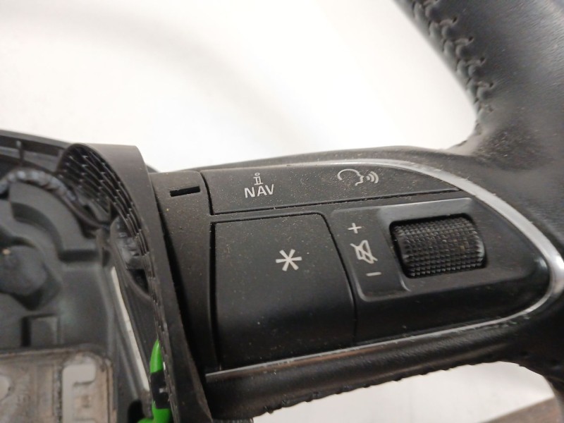 Recambio de volante para audi a3 sportback (8va, 8vf) 2.0 tdi referencia OEM IAM   