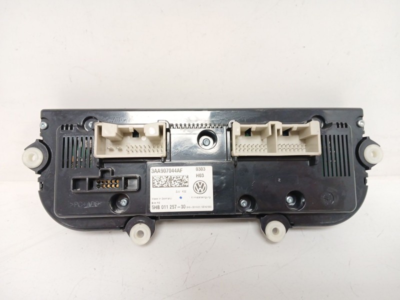 Recambio de climatizador aire para volkswagen touran (1t3) 1.6 tdi referencia OEM IAM 5HB01125730  3AA907044AF