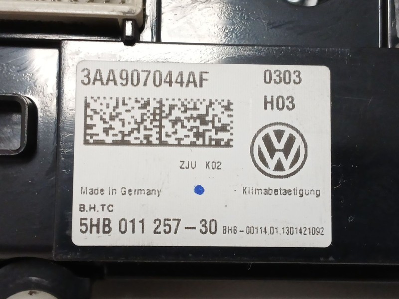 Recambio de climatizador aire para volkswagen touran (1t3) 1.6 tdi referencia OEM IAM 5HB01125730  3AA907044AF