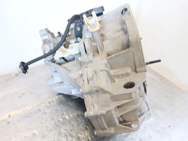 Recambio de caja cambios para renault megane iii grandtour (kz0/1) 1.9 dci (kz0j, kz0n, kz1s) referencia OEM IAM ND4001  