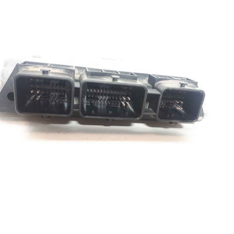 Recambio de centralita motor uce para peugeot 307 berlina (s2) x-line referencia OEM IAM 9661773380 0281011863 EDC16C34