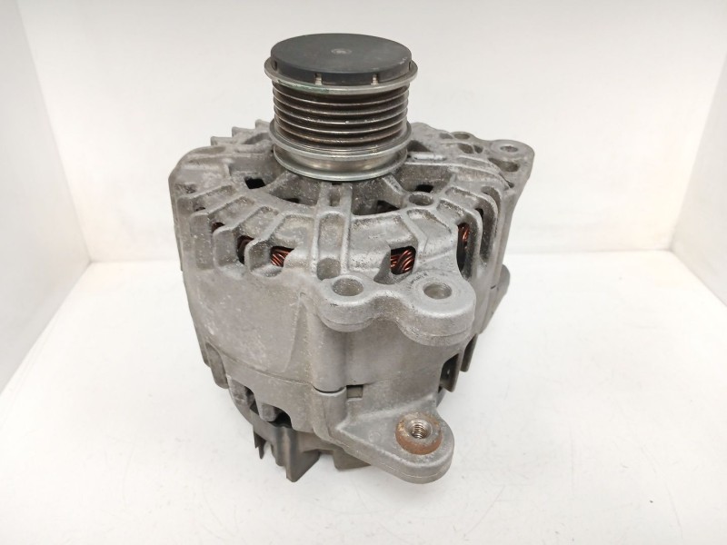 Recambio de alternador para volkswagen touran (1t3) 1.6 tdi referencia OEM IAM 03L903024M  TG14C057