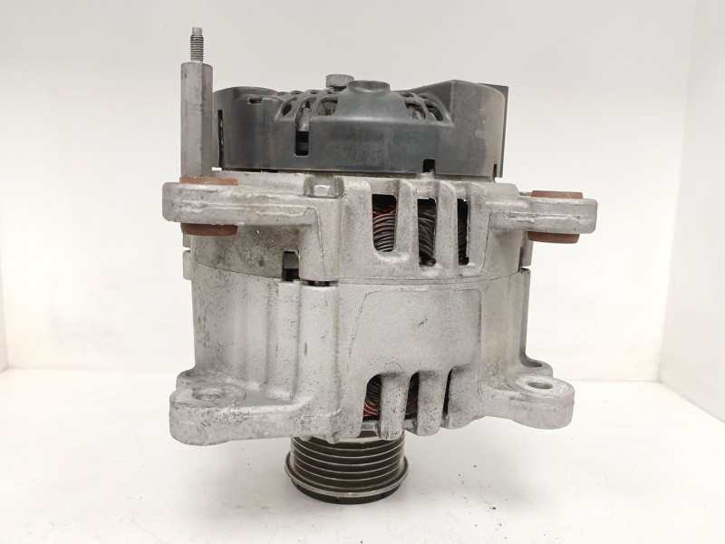 Recambio de alternador para volkswagen touran (1t3) 1.6 tdi referencia OEM IAM 03L903024M  TG14C057