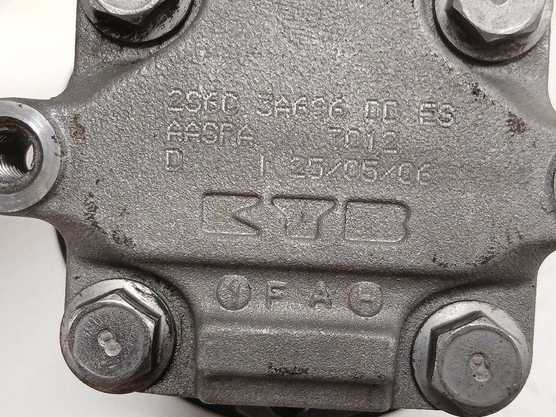 Recambio de bomba direccion para ford fiesta v (jh_, jd_) 1.4 tdci referencia OEM IAM 286C3A696  