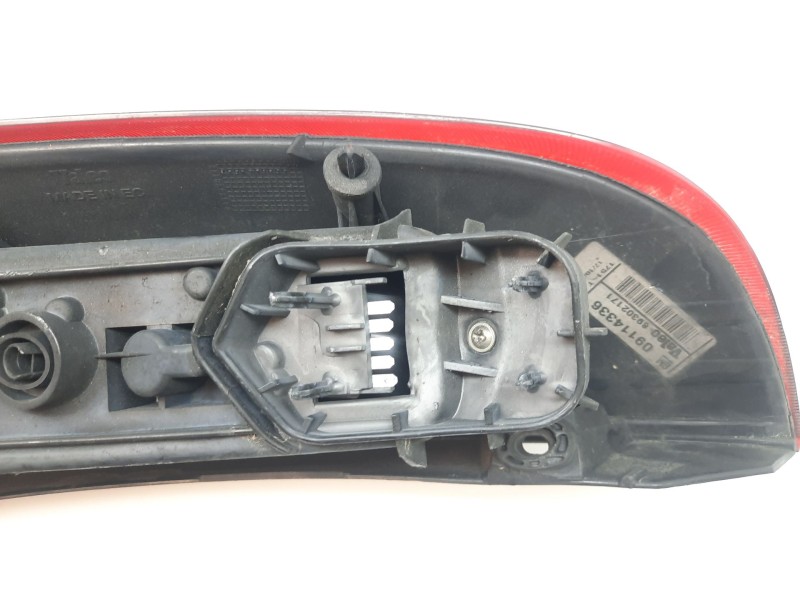 Recambio de piloto trasero izquierdo para opel corsa c 1.7 16v di cat (y 17 dtl / lk8) referencia OEM IAM  31924 
