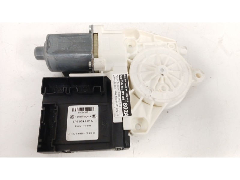 Recambio de motor elevalunas delantero derecho para audi a3 (8p1) 1.9 tdi referencia OEM IAM 8P0959802A  