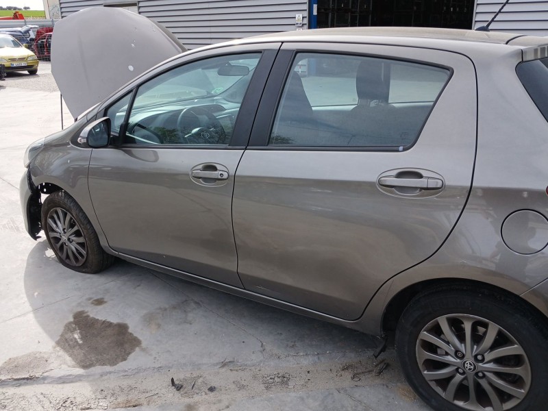 toyota yaris (_p13_) del año 2016