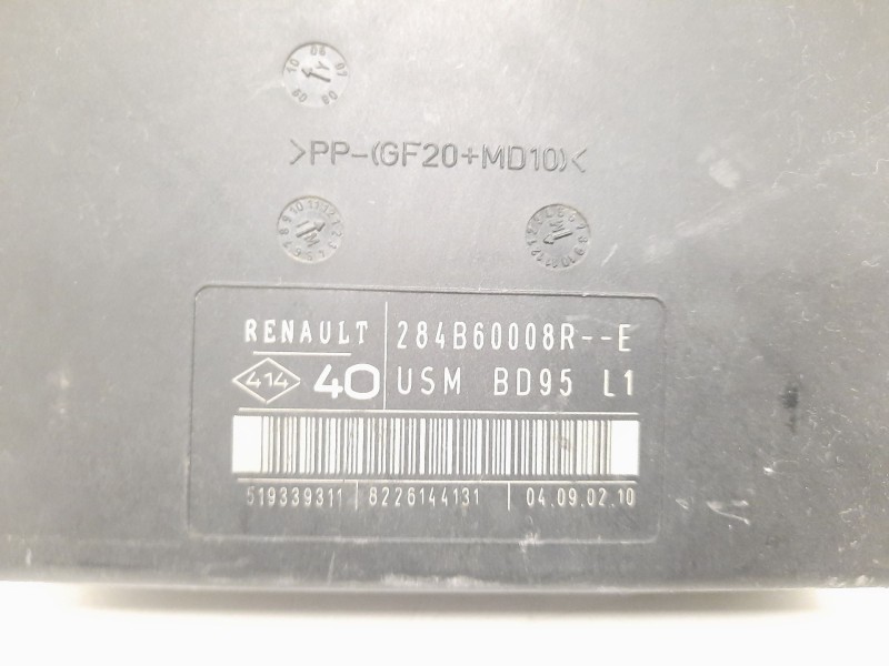Recambio de caja reles / fusibles para renault megane iii berlina 5 p dynamique referencia OEM IAM 284B6008R USMBD95 