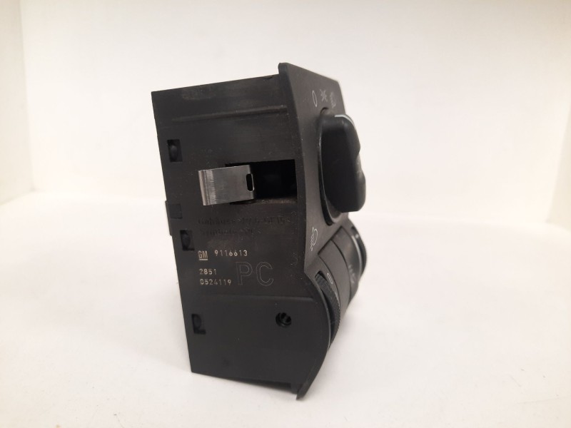 Recambio de mando luces para opel corsa c 1.7 16v di cat (y 17 dtl / lk8) referencia OEM IAM 9116613 31928 