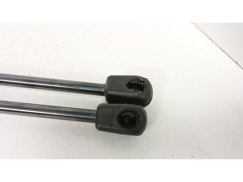 Recambio de amortiguadores maletero / porton para suzuki s-cross 1.4 smart hybrid (akk414) referencia OEM IAM   