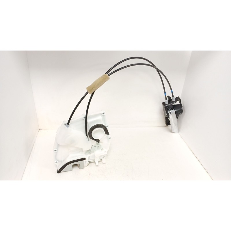 Recambio de cerradura puerta trasera izquierda para suzuki s-cross 1.4 smart hybrid (akk414) referencia OEM IAM 8230261MA3  