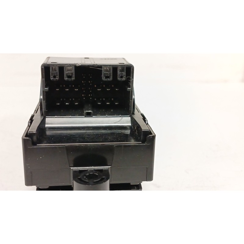 Recambio de mando elevalunas delantero izquierdo para suzuki s-cross 1.4 smart hybrid (akk414) referencia OEM IAM 61M50  61M5078