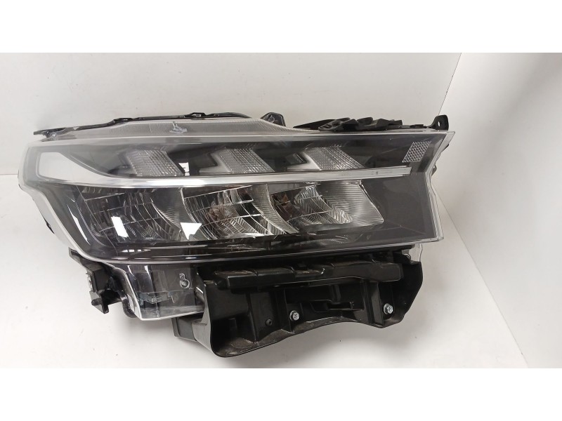 Recambio de faro derecho para suzuki s-cross 1.4 smart hybrid (akk414) referencia OEM IAM 6312R10118  6429R00121