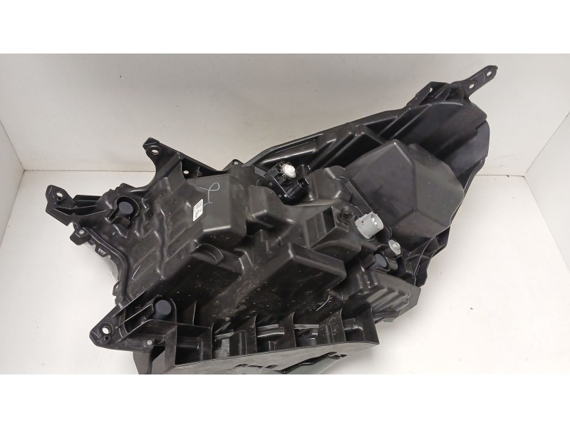 Recambio de faro derecho para suzuki s-cross 1.4 smart hybrid (akk414) referencia OEM IAM 6312R10118  6429R00121