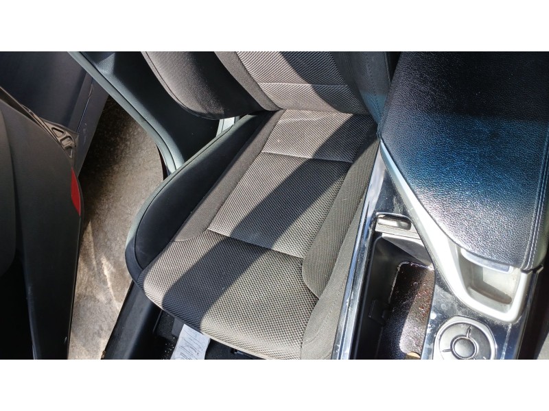 Recambio de asiento delantero derecho para hyundai i40 i cw (vf) 1.7 crdi referencia OEM IAM   