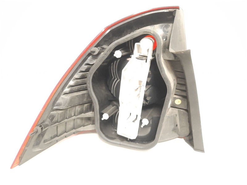 Recambio de piloto trasero derecho para ford focus berlina (cap) 1.6 tdci cat referencia OEM IAM  30854 