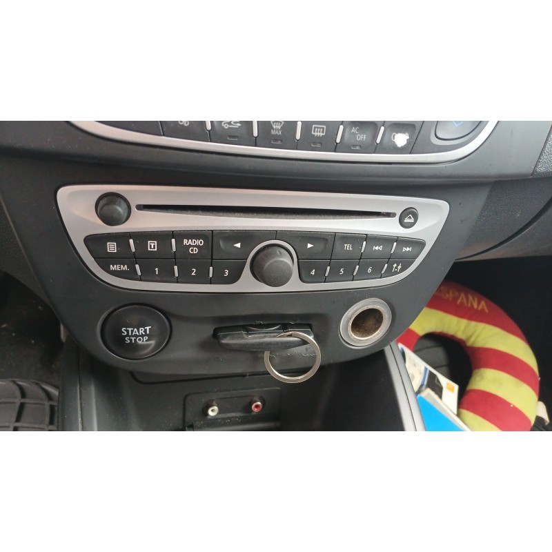 Recambio de sistema audio / radio cd para renault megane iii grandtour (kz0/1) 1.9 dci (kz0j, kz0n, kz1s) referencia OEM IAM   