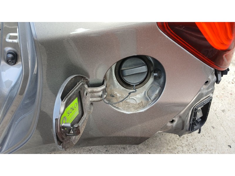 Recambio de tapa exterior combustible para toyota yaris (_p13_) 1.3 (nsp130_) referencia OEM IAM   