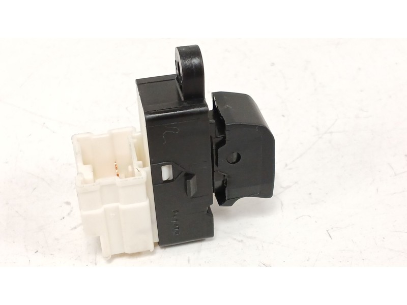 Recambio de mando elevalunas trasero izquierdo para suzuki s-cross 1.4 smart hybrid (akk414) referencia OEM IAM   