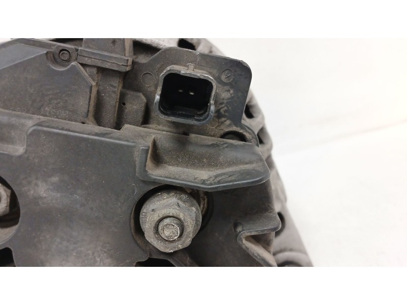 Recambio de alternador para nissan interstar furgoneta (x70) dci 100 referencia OEM IAM   