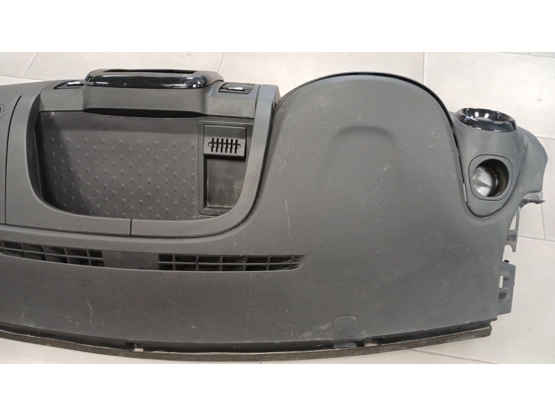 Recambio de salpicadero para opel vivaro b autobús (x82) 1.6 cdti (06) referencia OEM IAM 34270933F      985700580R  308002610AB